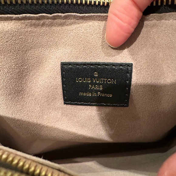 Louis Vuitton Coussin PM Black - Picture 12 of 12